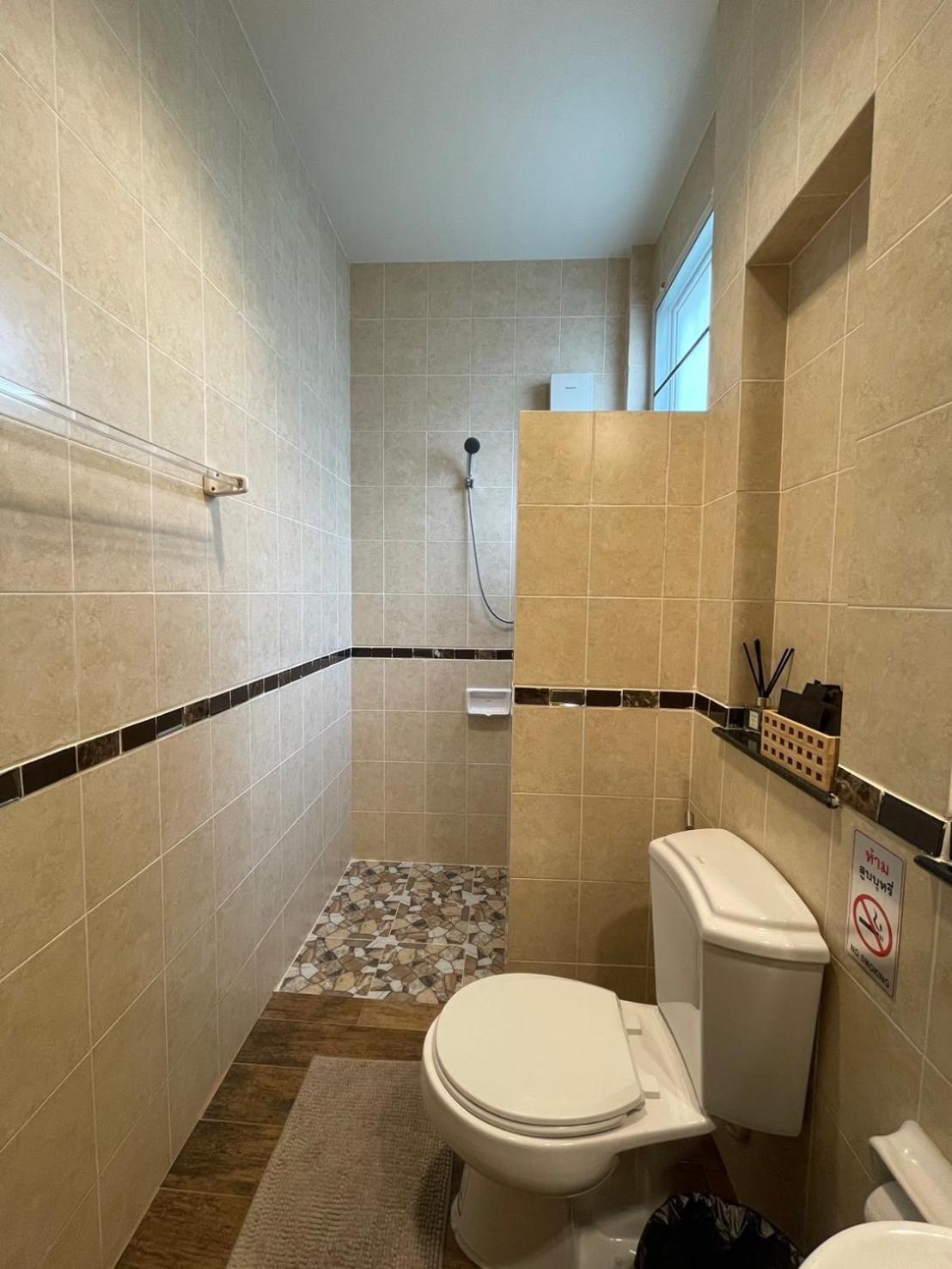 Anna Home@Lat Krabang Бангкок Экстерьер фото